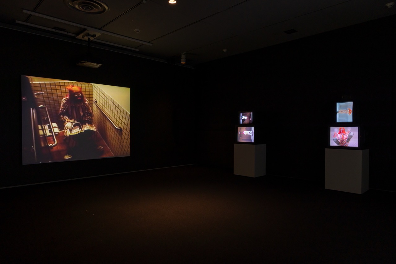 Bruce Nauman: Clown Torture